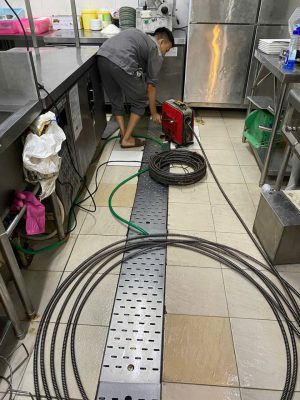 Thông tắc cống tại